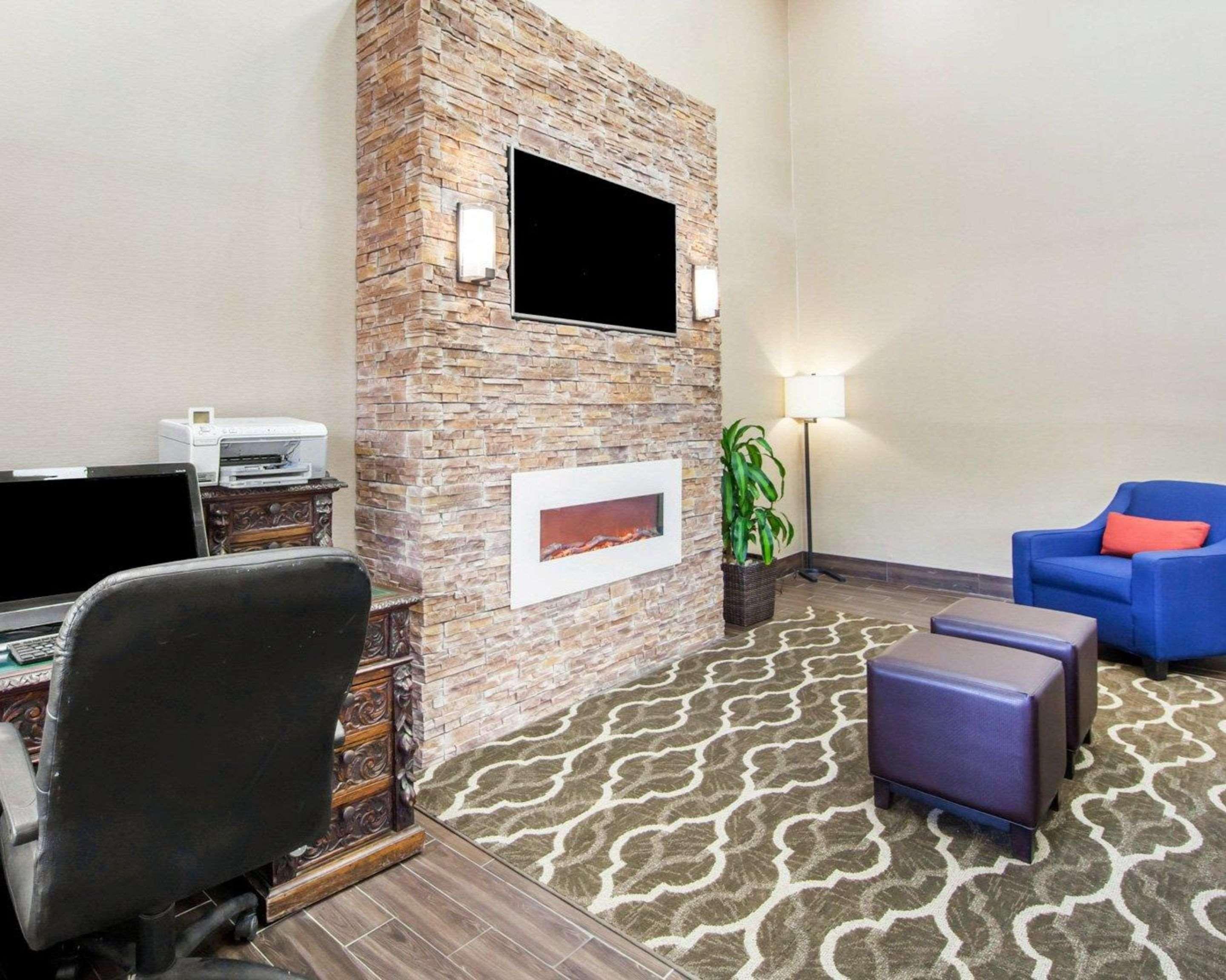 Comfort Inn At Royal Blue Pioneer Exterior foto