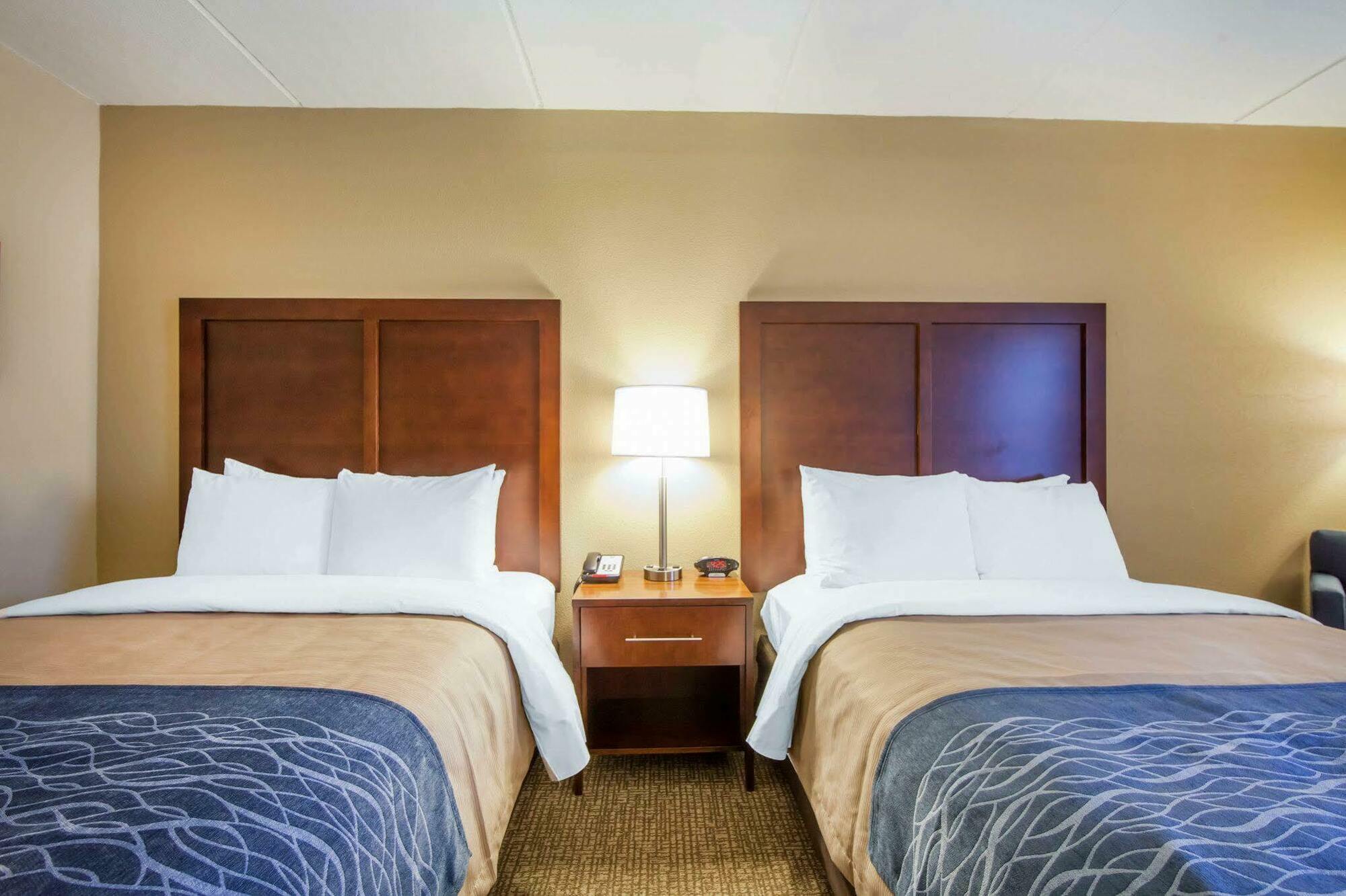 Comfort Inn At Royal Blue Pioneer Exterior foto
